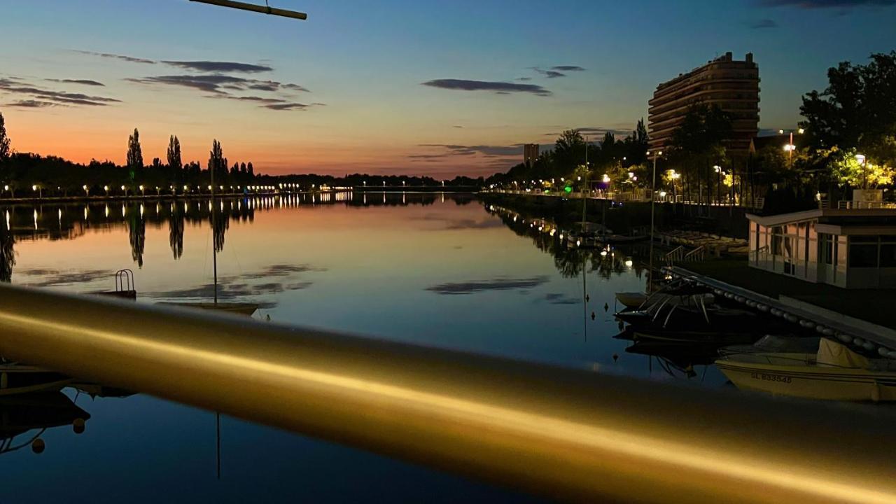 Le Vichy Centre, Spacieux Et Cosy T2 Avec Vue, Au Calme Екстер'єр фото